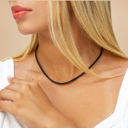 Luxury Adjustable Leather Choker – Minimalist & Elegant Design